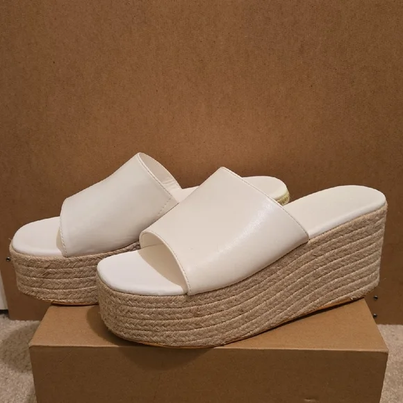 Princess Polly White Platform Slides - Picture 3 of 7